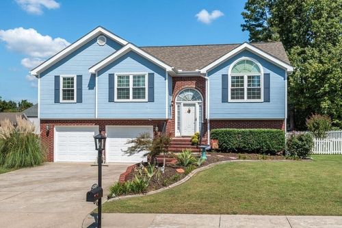 8557 Flowerdale Drive, Chattanooga, TN, 37421 | Card Image