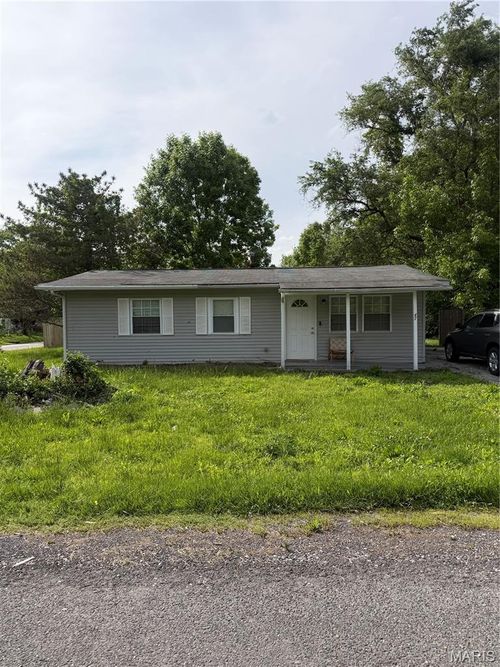47 Delano Dr, East Saint Louis, IL, 62206-3105 | Card Image