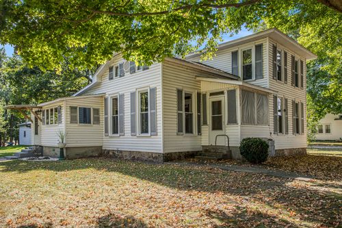633 Buchanan St, Mendon, MI, 49072-8749 | Card Image