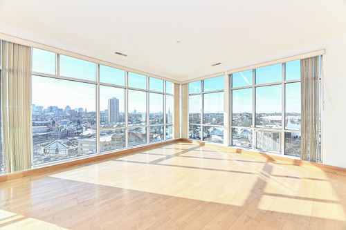 1550 E Royall Pl, MILWAUKEE, WI, 53202-1869 | Card Image