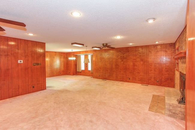 2201 E 25 Th St, House other with 3 bedrooms, 3 bathrooms and 2 parking in Big Spring TX | Image 6