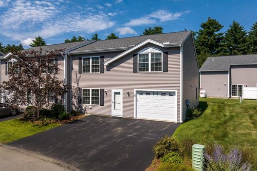 13 Bruins Ln, Raymond, NH, 03077-1288 | Card Image