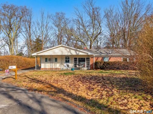 4 Amber Cir, Gales Ferry, CT, 06335-1701 | Card Image