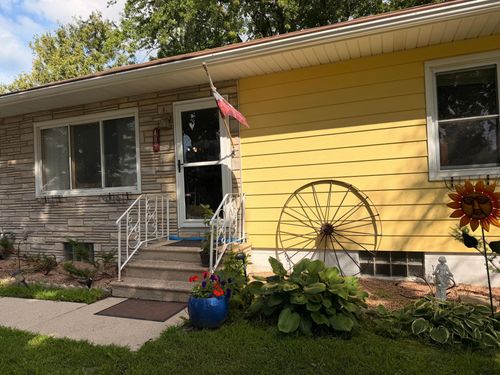 405 15th St Se, Austin, MN, 55912-4245 | Card Image