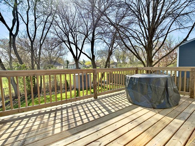 765 Woodside Dr, House other with 3 bedrooms, 2 bathrooms and 2 parking in Roselle IL | Image 24
