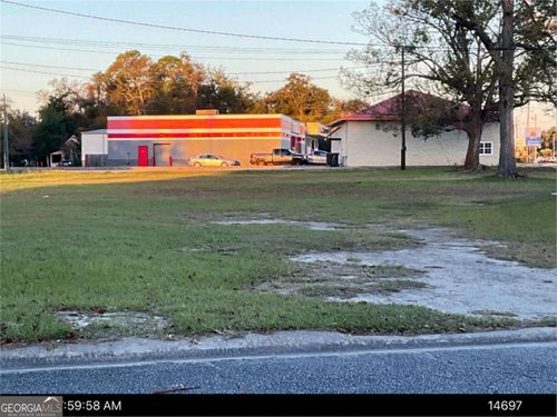 1404 Memorial Dr, waycross, GA, 31501-1947 | Card Image