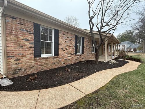 14112 Glen Cove Dr, Chesterfield, MO, 63017-2712 | Card Image