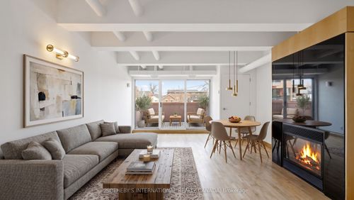 211-766 King St W, Toronto, ON, M5V1N6 | Card Image