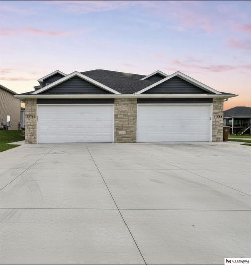 1740 Nw 52nd Street, Lincoln, NE, 68528 | Card Image