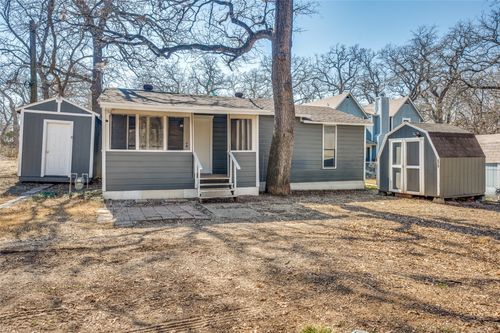 103 E 8th St, Shady Shores, TX, 76208-7023 | Card Image