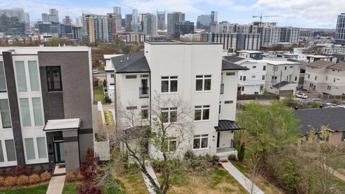 1068 Archer St, Nashville, TN, 37203-4711 | Card Image