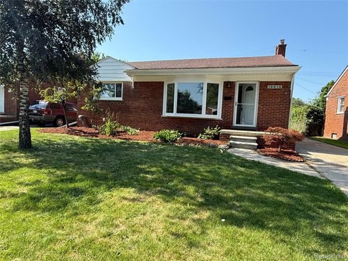 19612 Gaukler St, Saint Clair Shores, MI, 48080-3352 | Card Image