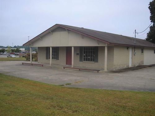 6129 Mer Rouge Rd, Bastrop, LA, 71220-6711 | Card Image