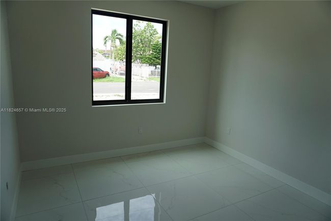 12387 Sw 220 Th St, Townhouse with 3 bedrooms, 2 bathrooms and null parking in Miami FL | Image 13