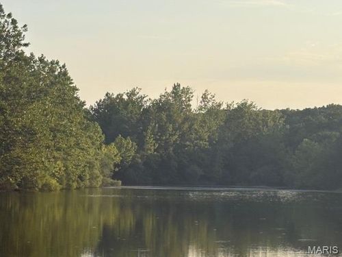 10450 Lake Crest Dr, Hillsboro, MO, 63050-5517 | Card Image