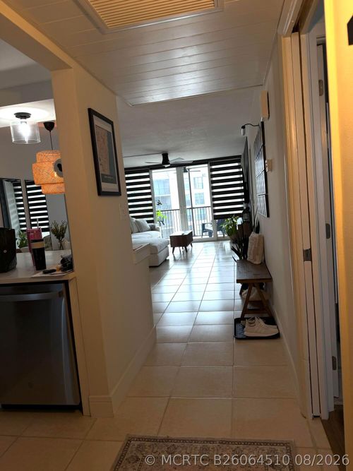 505-20 Royal Palm Way, Boca Raton, FL, 33432-7887 | Card Image