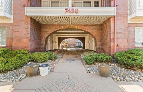 apt-6106-7420 Edinborough Way, Edina, MN, 55435-4763 | Card Image