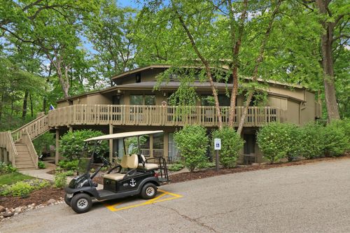 511 Tam O'Shanter Dr, Fontana, WI, 53125 | Card Image