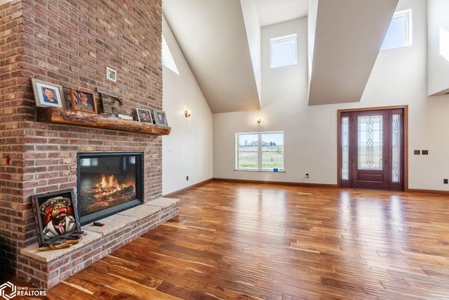 27501 Highway 149, House other with 3 bedrooms, 2 bathrooms and null parking in Sigourney IA | Image 12