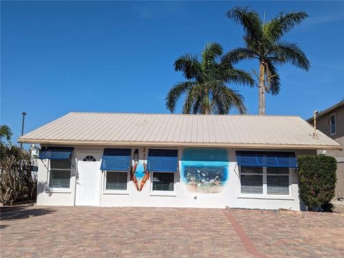 217 Miramar St, FORT MYERS BEACH, FL, 33931-2824 | Card Image