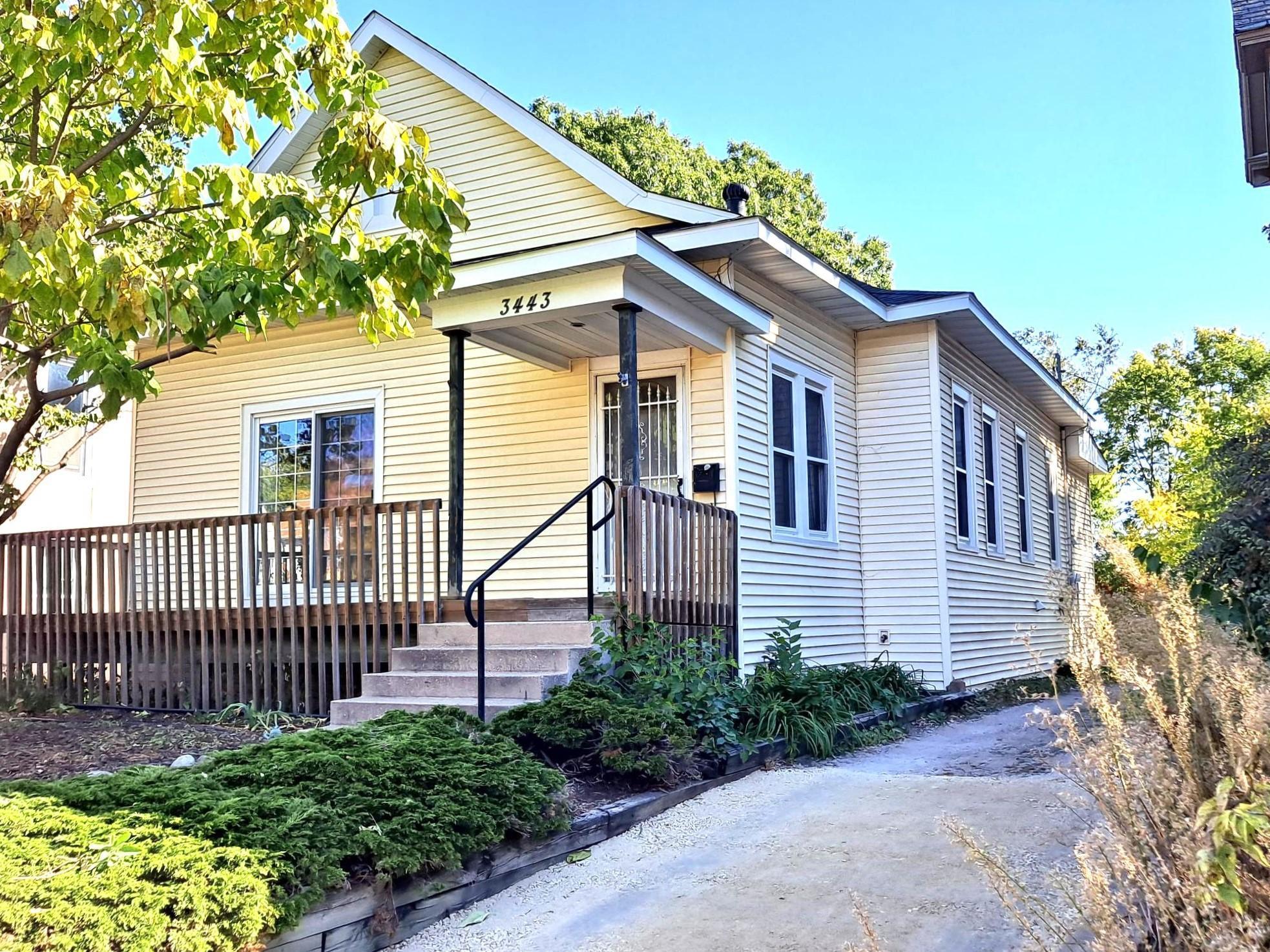 Hennepin Ave, Minneapolis, MN 55408