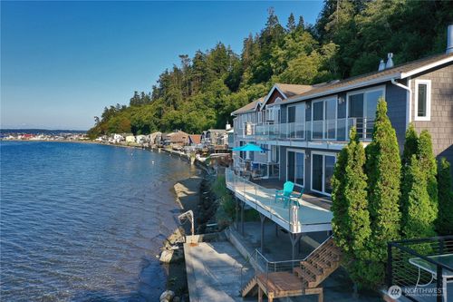 2109 Eastpoint Dr, Langley, WA, 98260-8009 | Card Image