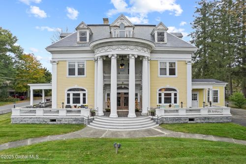 16 W Main St, Cambridge, NY, 12816-1131 | Card Image