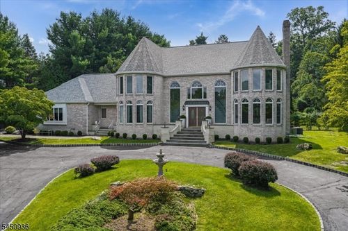 42 Lambert Dr, Sparta, NJ, 07871-1128 | Card Image