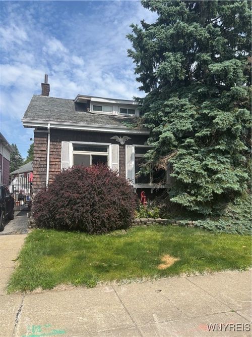 704 Abbott Rd, Buffalo, NY, 14220-2019 | Card Image