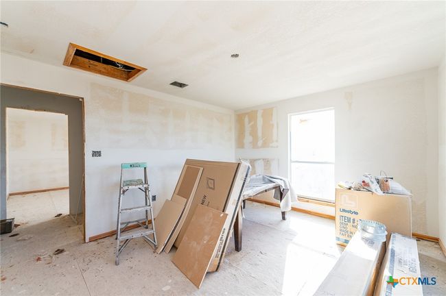 989 Oil Wl, House other with 3 bedrooms, 2 bathrooms and null parking in Pipe Creek TX | Image 34