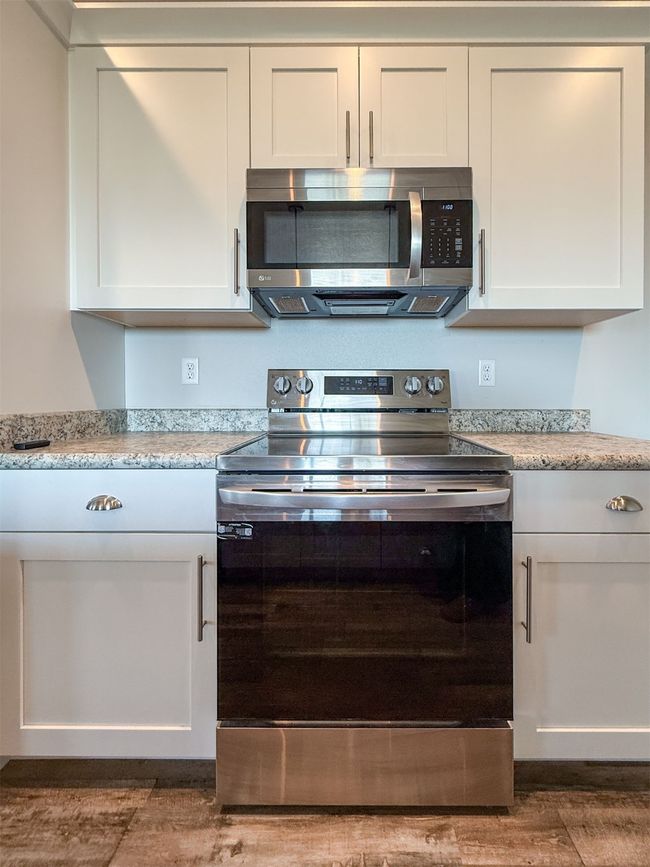 Kitchen | Image 12