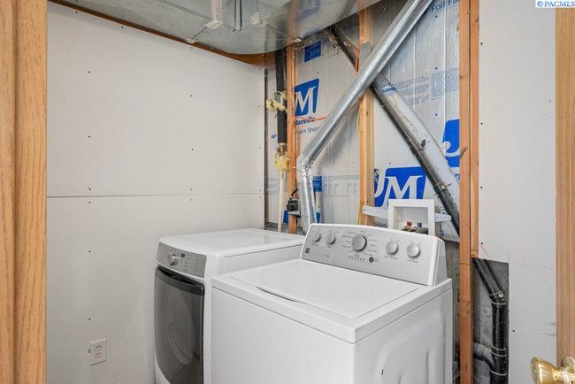 515 Nw Robert St, Home with 4 bedrooms, 4 bathrooms and null parking in Pullman WA | Image 26