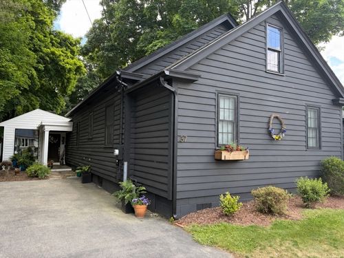 37 Moulton St, Newburyport, MA, 01950-1839 | Card Image