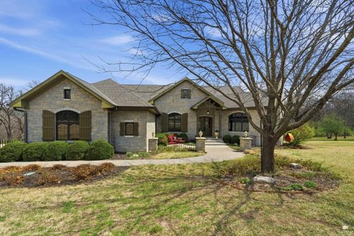 270 Sugarbush Lane, Manhattan, KS, 66502 | Card Image