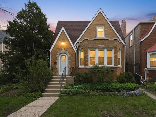 5919 N Bernard St, Chicago, IL, 60659-3403 | Card Image