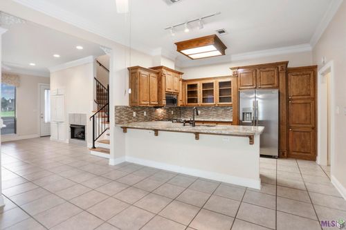 40098 Champion Tif Dr, Gonzales, LA, 70737-8520 | Card Image