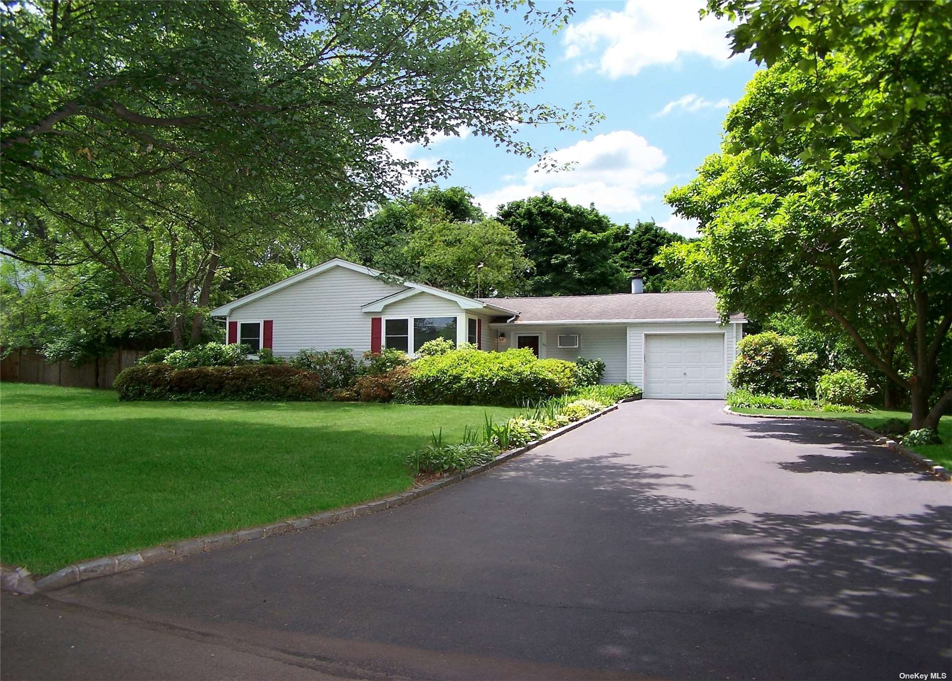 Larkfield Rd, East Northport, NY 11731