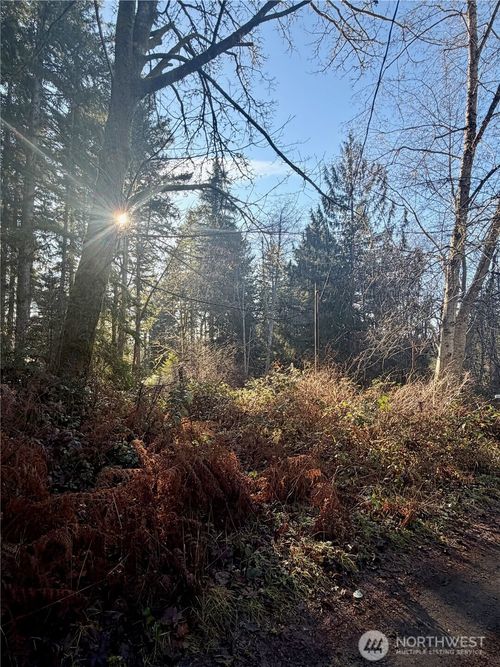 51 Fox Rd, Quilcene, WA, 98376-9014 | Card Image