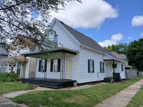 925 Cedar St, South Bend, IN, 46617-2006 | Card Image