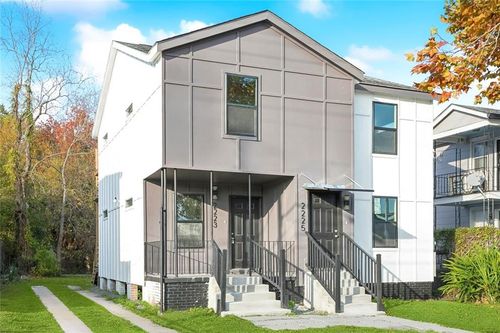 2223 25 Humanity Street, New Orleans, LA, 70122 | Card Image
