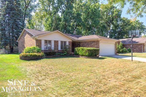 14330 Bangor Dr, Sterling Heights, MI, 48313-5410 | Card Image