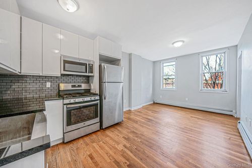 176A 26, New York, NY, 11232 | Card Image