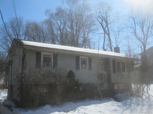 246 Skyline Dr, Highland Mills, NY, 10930-2945 | Card Image