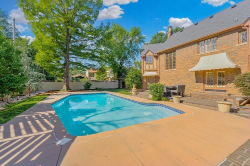 440 N Crestway St, Wichita, KS, 67208-3844 | Card Image