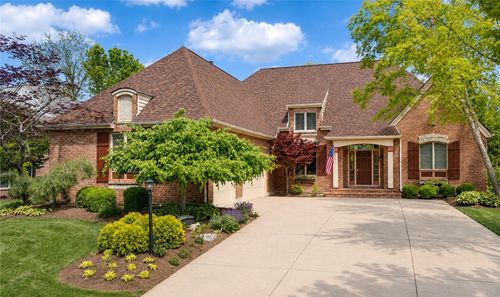 1209 Club View Dr, Centerville, OH, 45458-6081 | Card Image