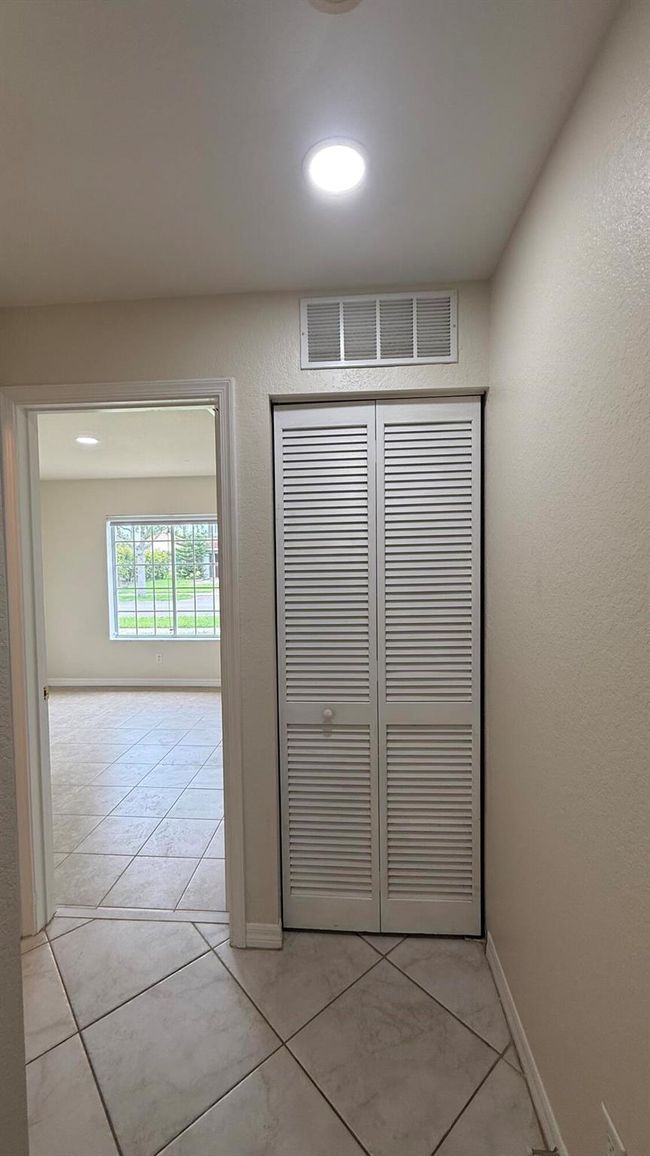 2131 Sw Newport Isles Boulevard Boulevard, House other with 3 bedrooms, 2 bathrooms and null parking in Port St Lucie FL | Image 20