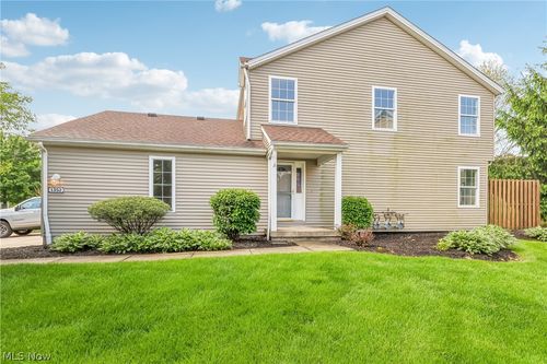 1352 Meadow Run, Copley, OH, 44321-2869 | Card Image