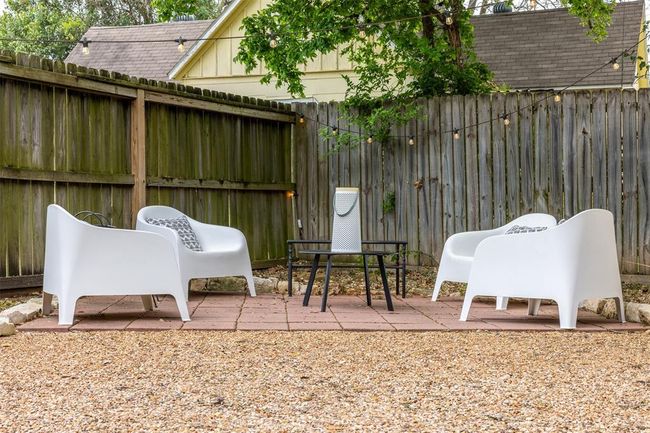 261 N Water St, House other with 2 bedrooms, 1 bathrooms and null parking in La Grange TX | Image 21