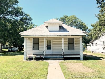 447 N Thompson Street, House other with 2 bedrooms, 2 bathrooms and null parking in Vinita OK | Image 1