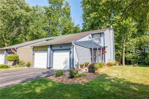 120 Softwind Cir, Baldwinsville, NY, 13027-3356 | Card Image